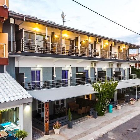 Totem Apartments Nea Plagia Exterior photo